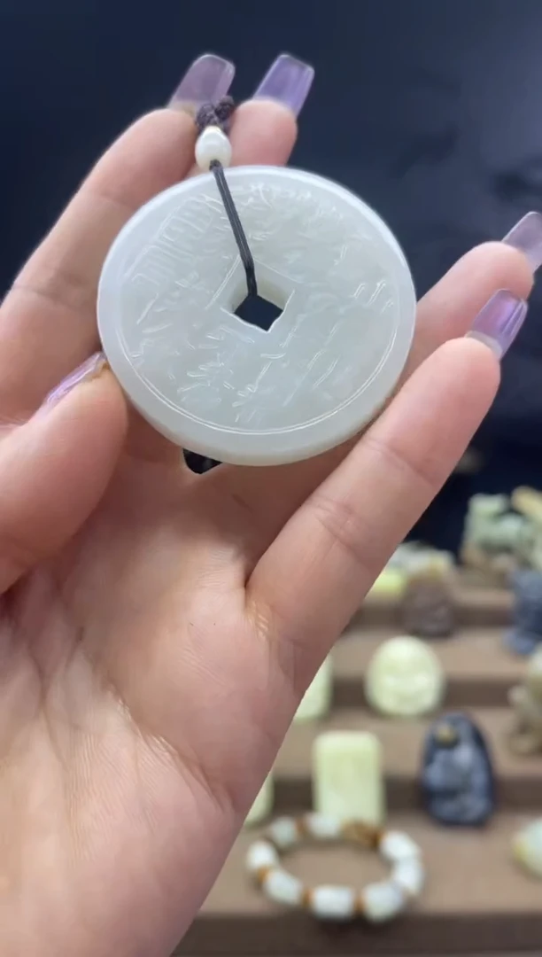 颈饰未镶嵌和田玉1