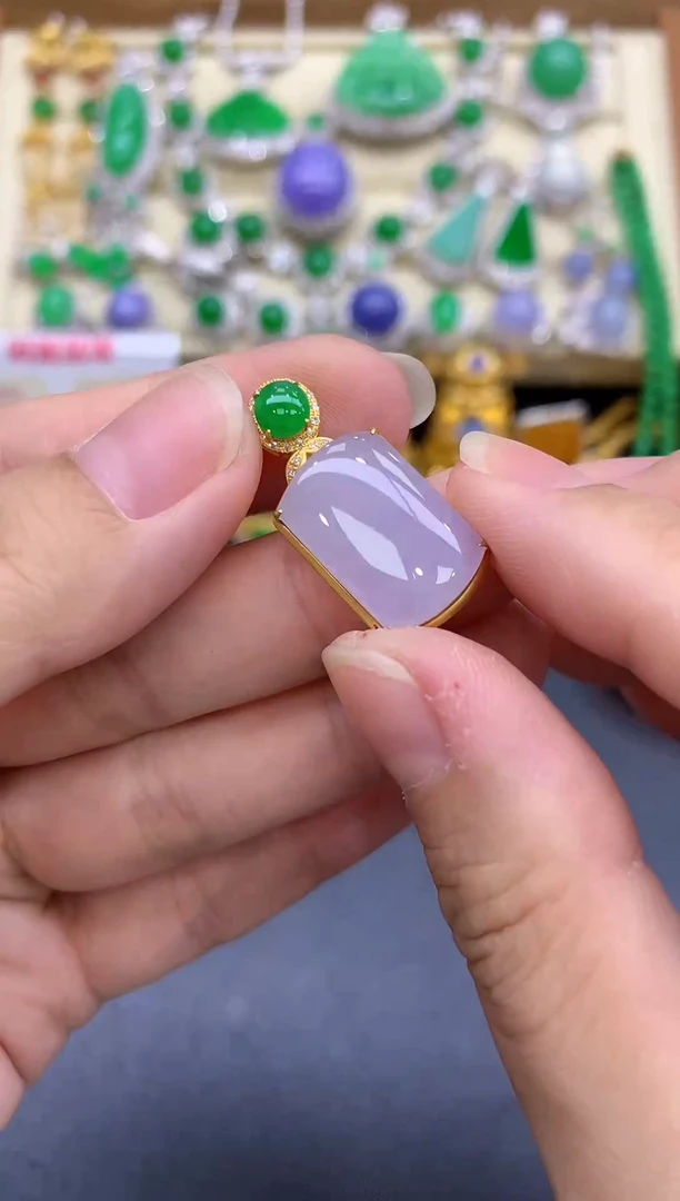 颈饰18K金镶嵌翡翠163-中国好珍宝