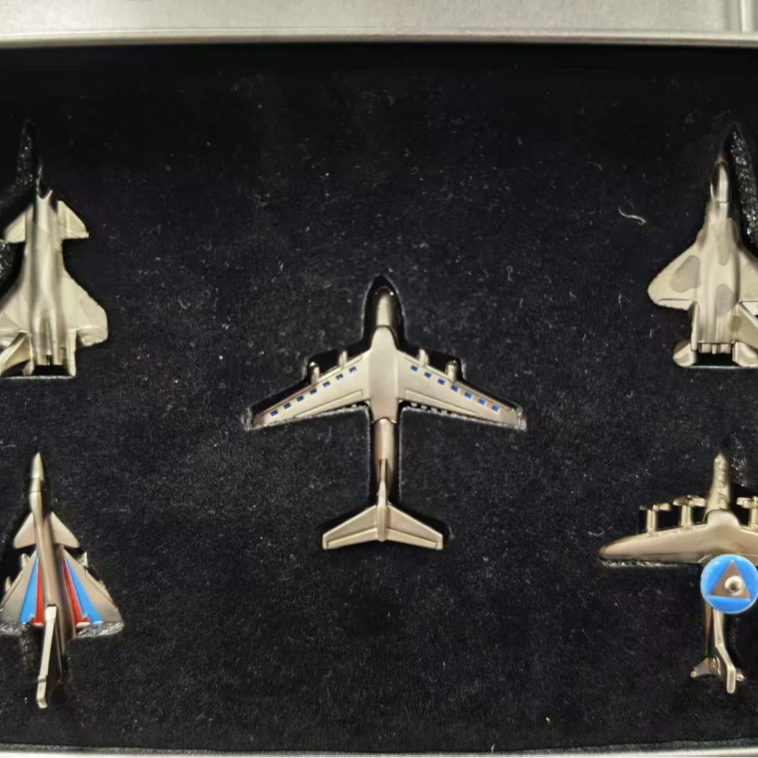 珠海航模军事航空航展纪念系列时尚歼20胸针迷你一套
