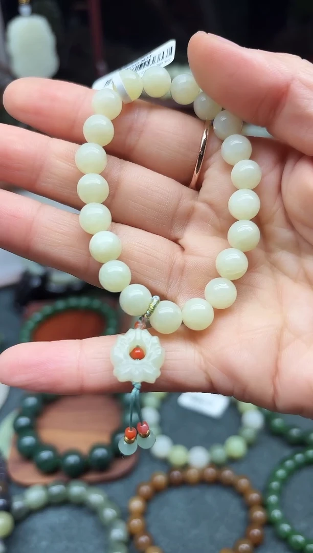 未镶嵌手链和田玉碧眼莲花  8MM