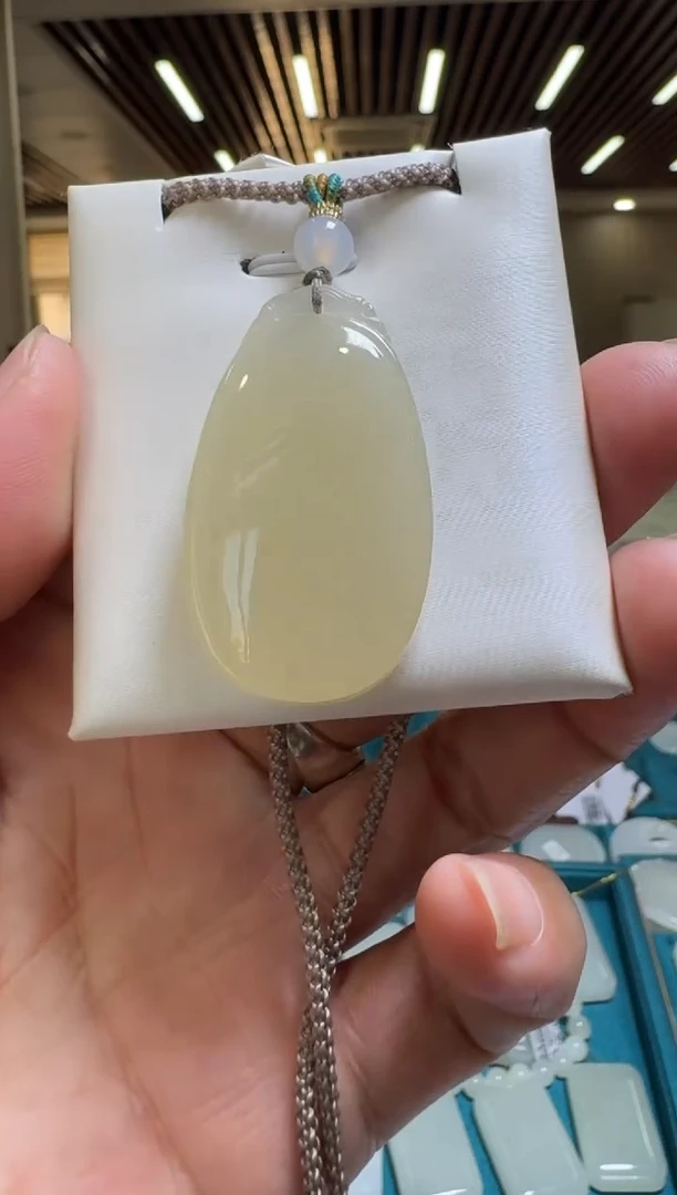 【闪购商品】和田玉吊坠未镶嵌无事牌配绳