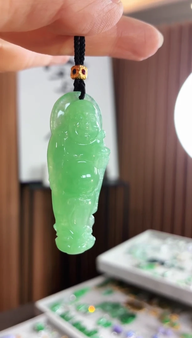 翡翠未镶嵌颈饰吊坠