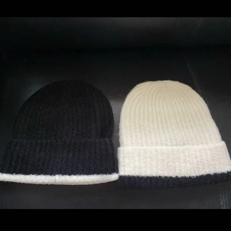 黑白拼接针织毛线冬季保暖针织帽子