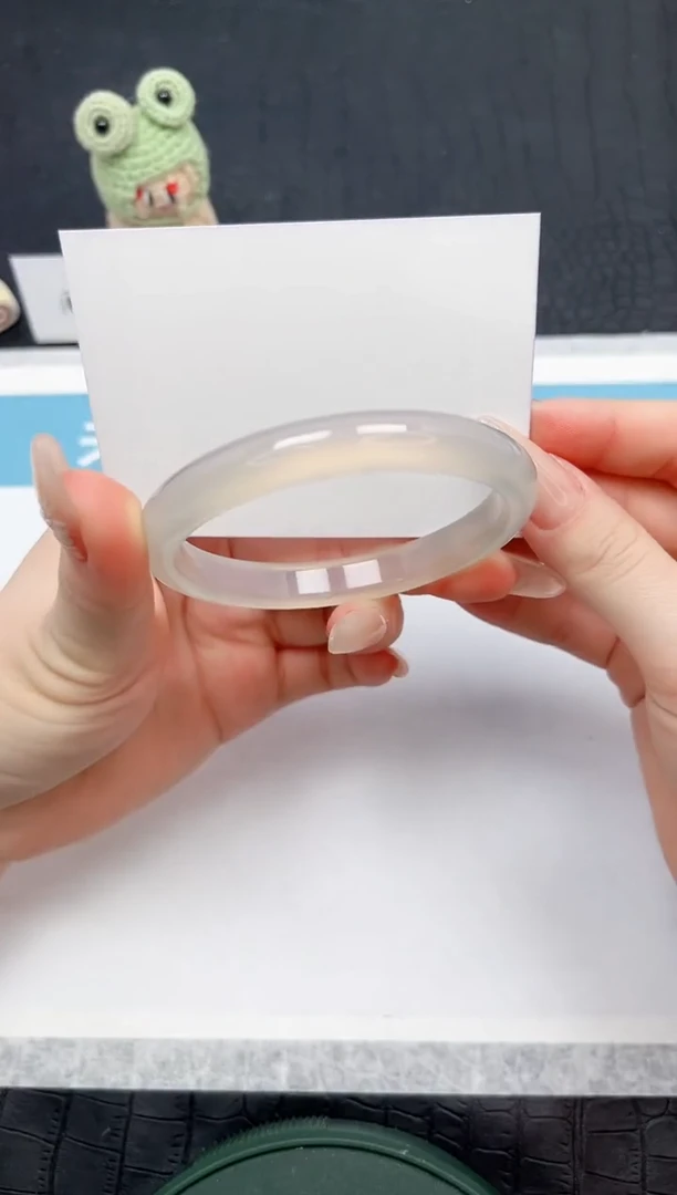 【闪购商品】石英质玉手镯未镶嵌12-61