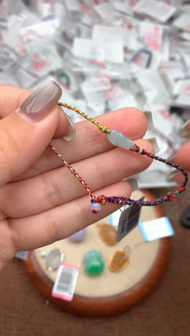 未镶嵌挂件翡翠—