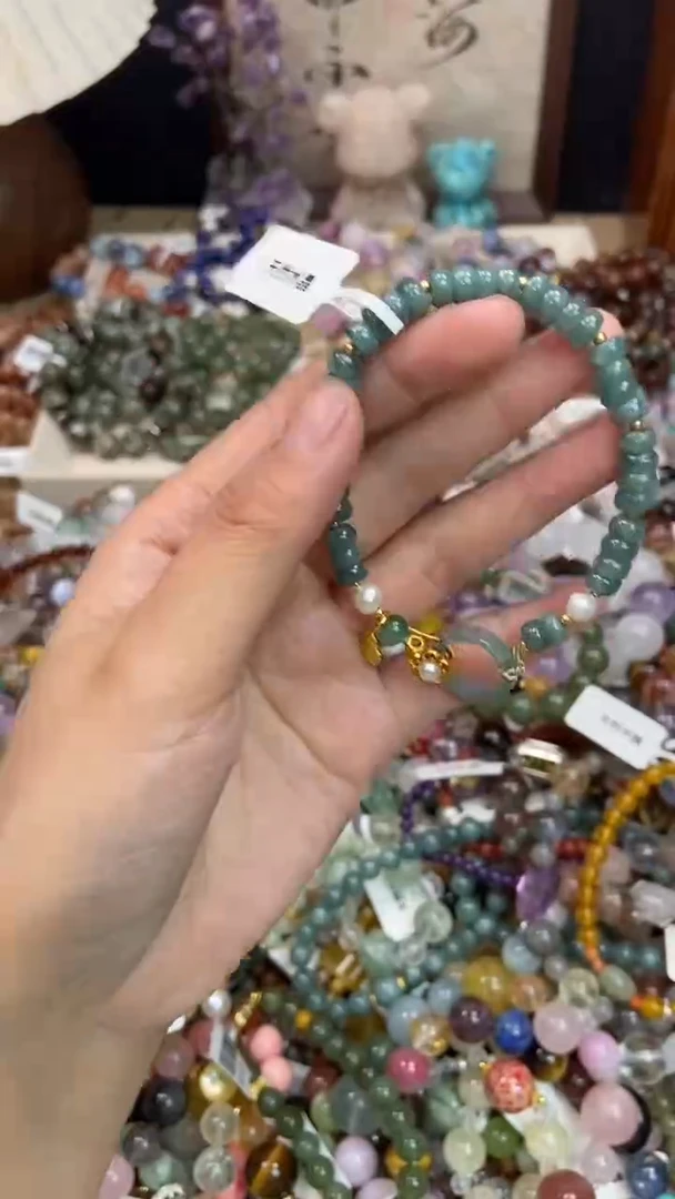 未镶嵌翡翠手饰308