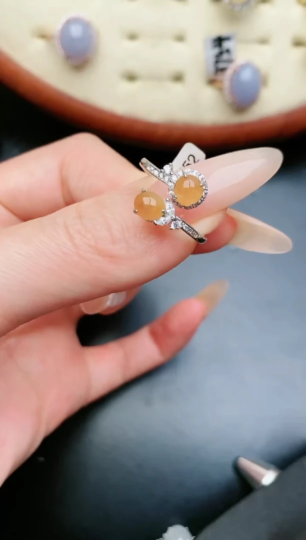 翡翠戒指银S925镶嵌......