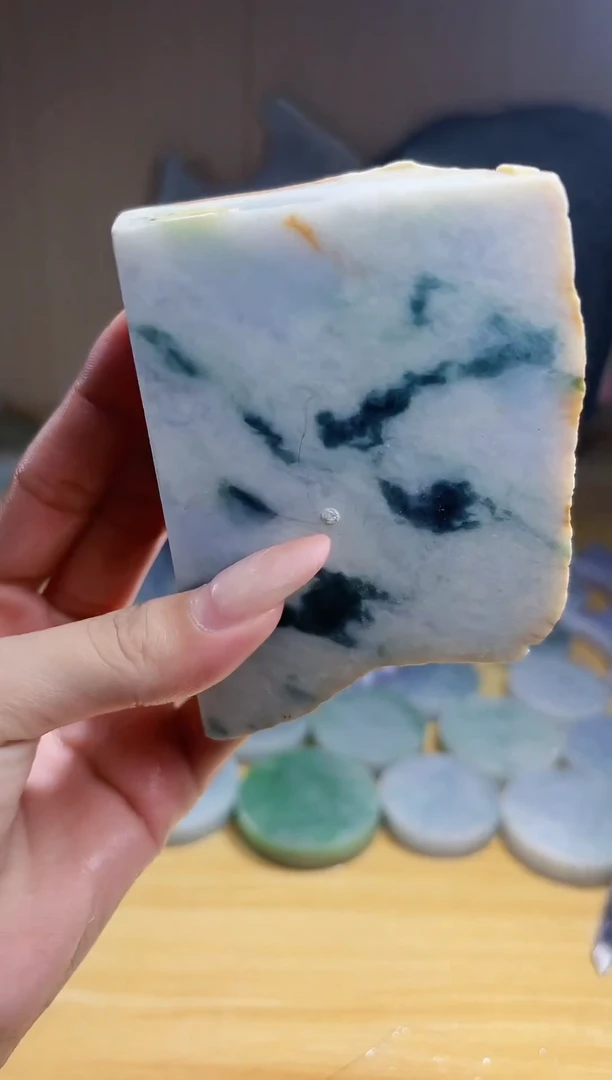 翡翠未镶嵌颈饰翡翠A货 温谭564