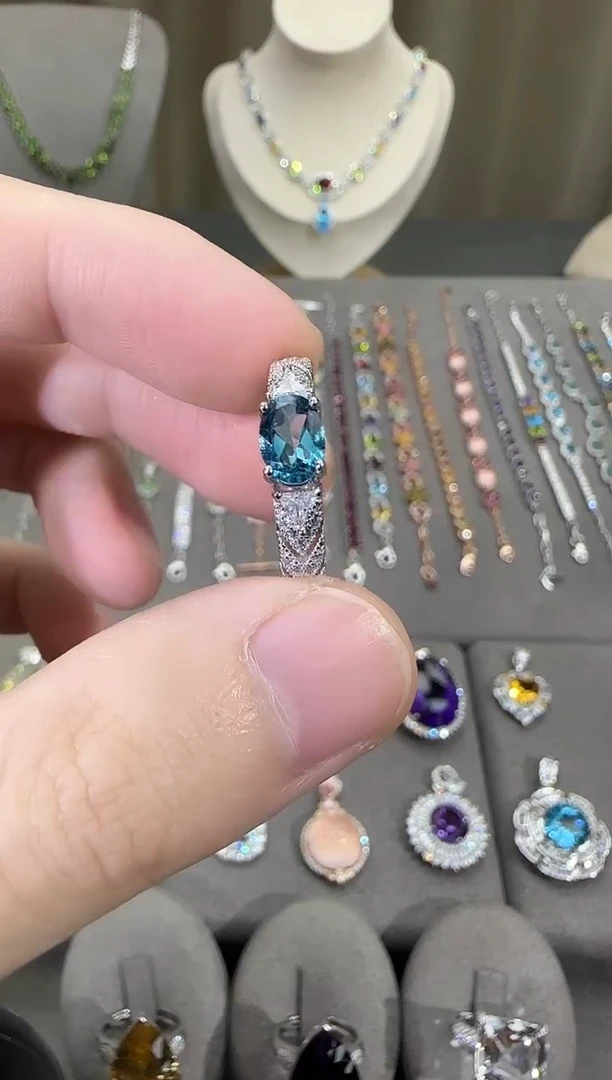 银S925镶嵌戒指托帕石4*6mm戒指伦敦蓝简约款