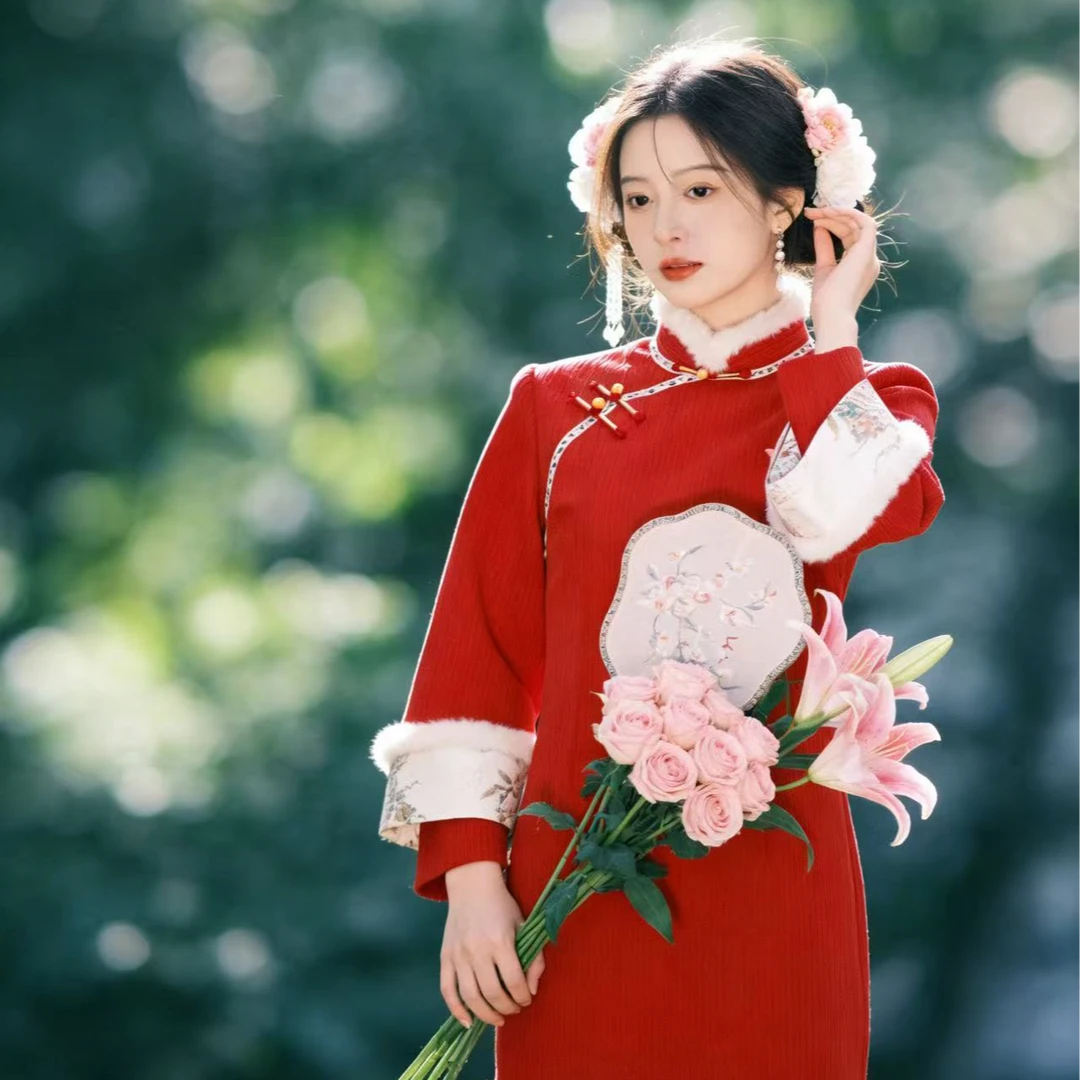 1585 红色 双袖 小花 彩带 条纹 【红山奈】旗袍