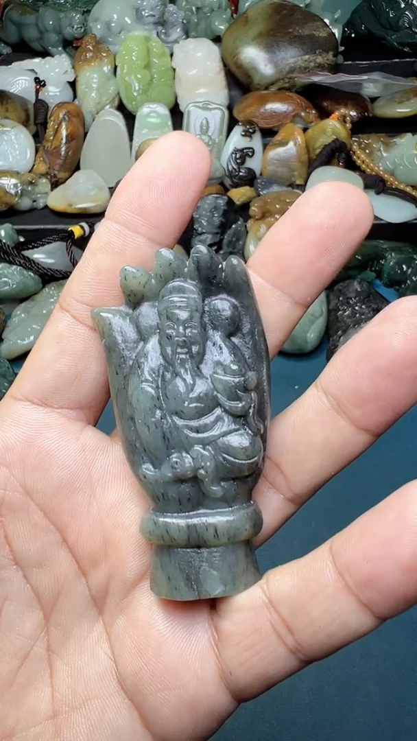 未镶嵌和田玉把件-