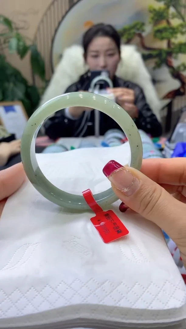 【闪购商品】翡翠手镯未镶嵌99911735