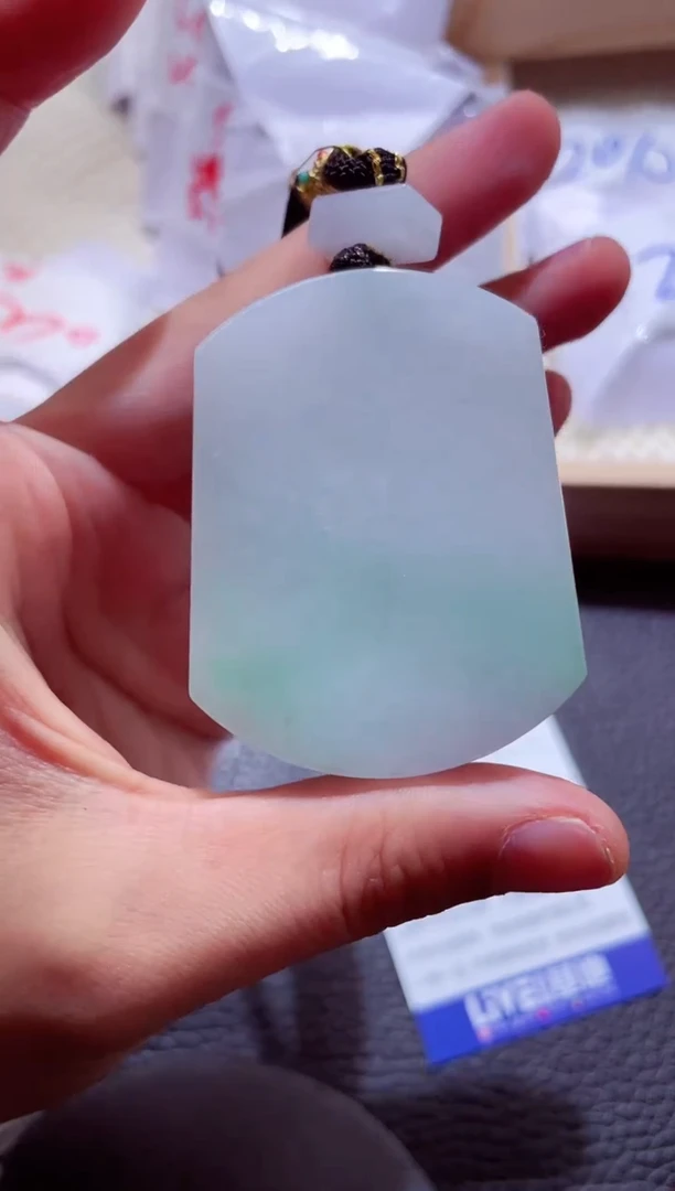 颈饰未镶嵌翡翠00005243