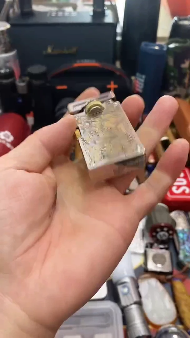 瓷片闪购商品 如图所示