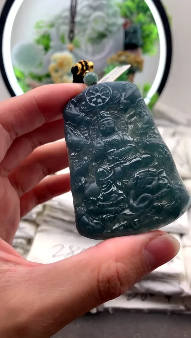 【闪购商品】翡翠颈饰未镶嵌普贤