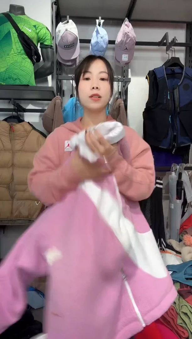 1168编码 耐克卫衣服饰过款为准 尺码 XL