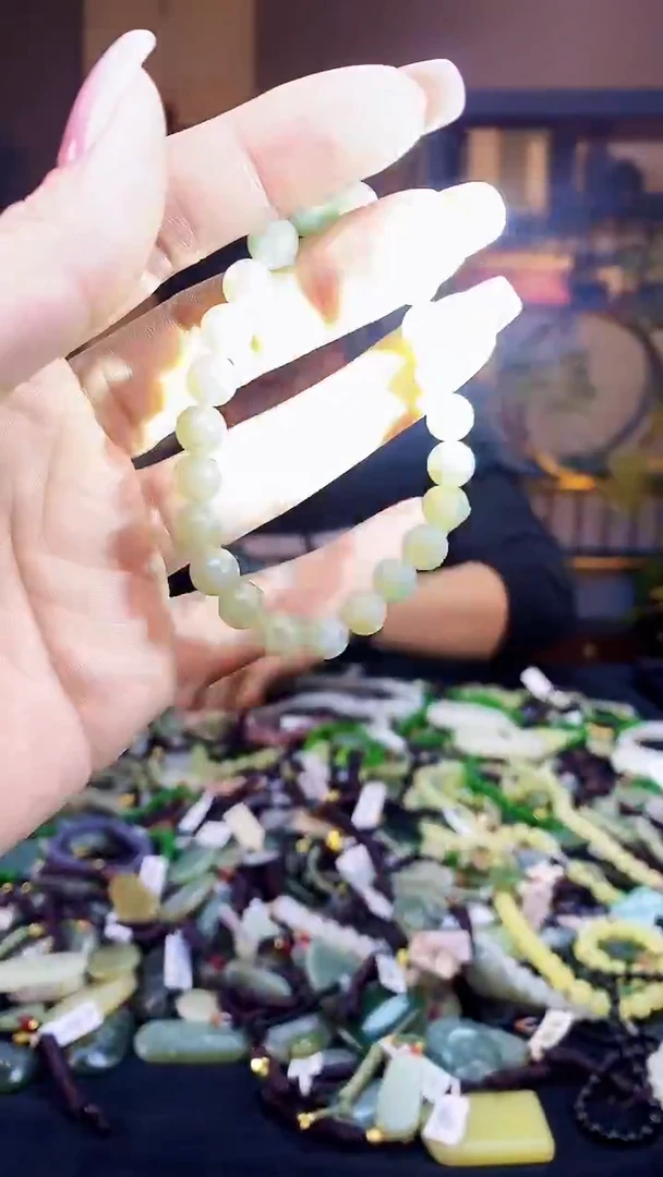 颈饰未镶嵌和田玉多样性发货，拍一发一