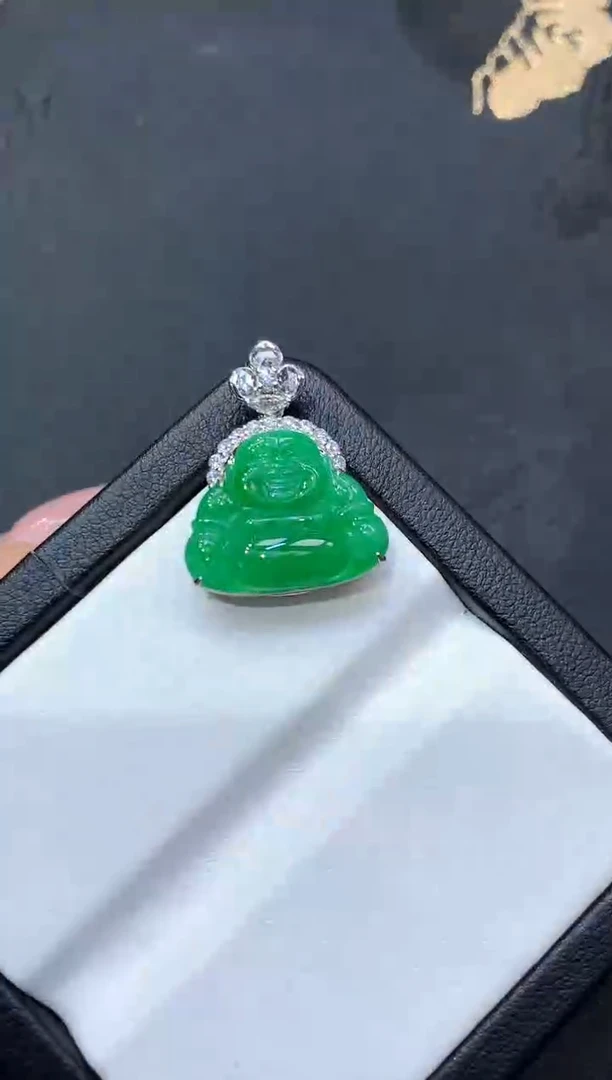 18K金镶嵌挂件翡翠佛公