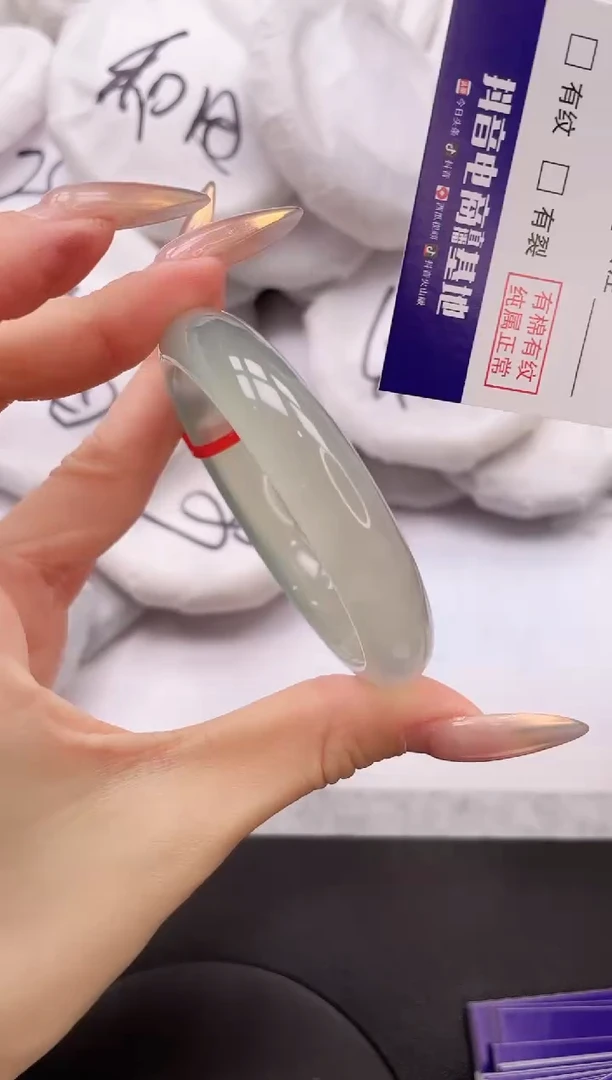 【闪购商品】石英质玉手镯未镶嵌17K27-54