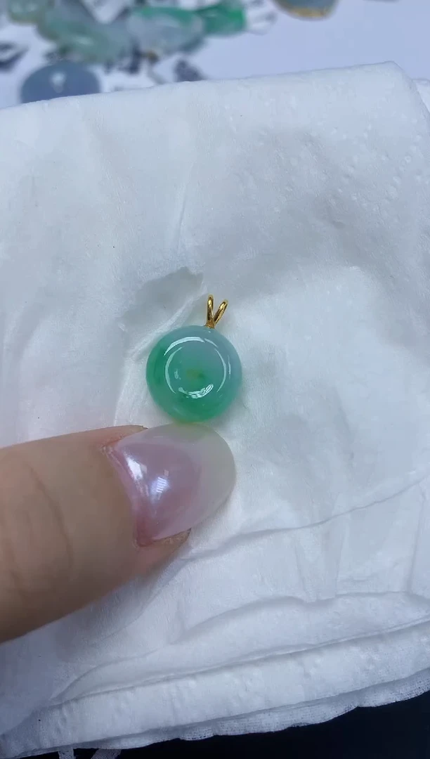 翡翠18K金镶嵌颈饰天然缅甸翡翠A货