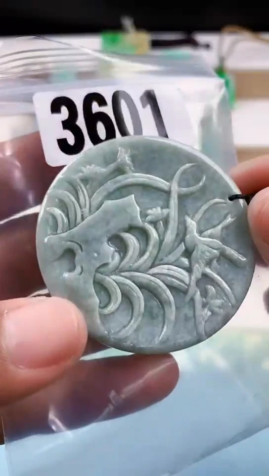 【闪购商品】翡翠挂件未镶嵌天然翡翠吊坠挂件