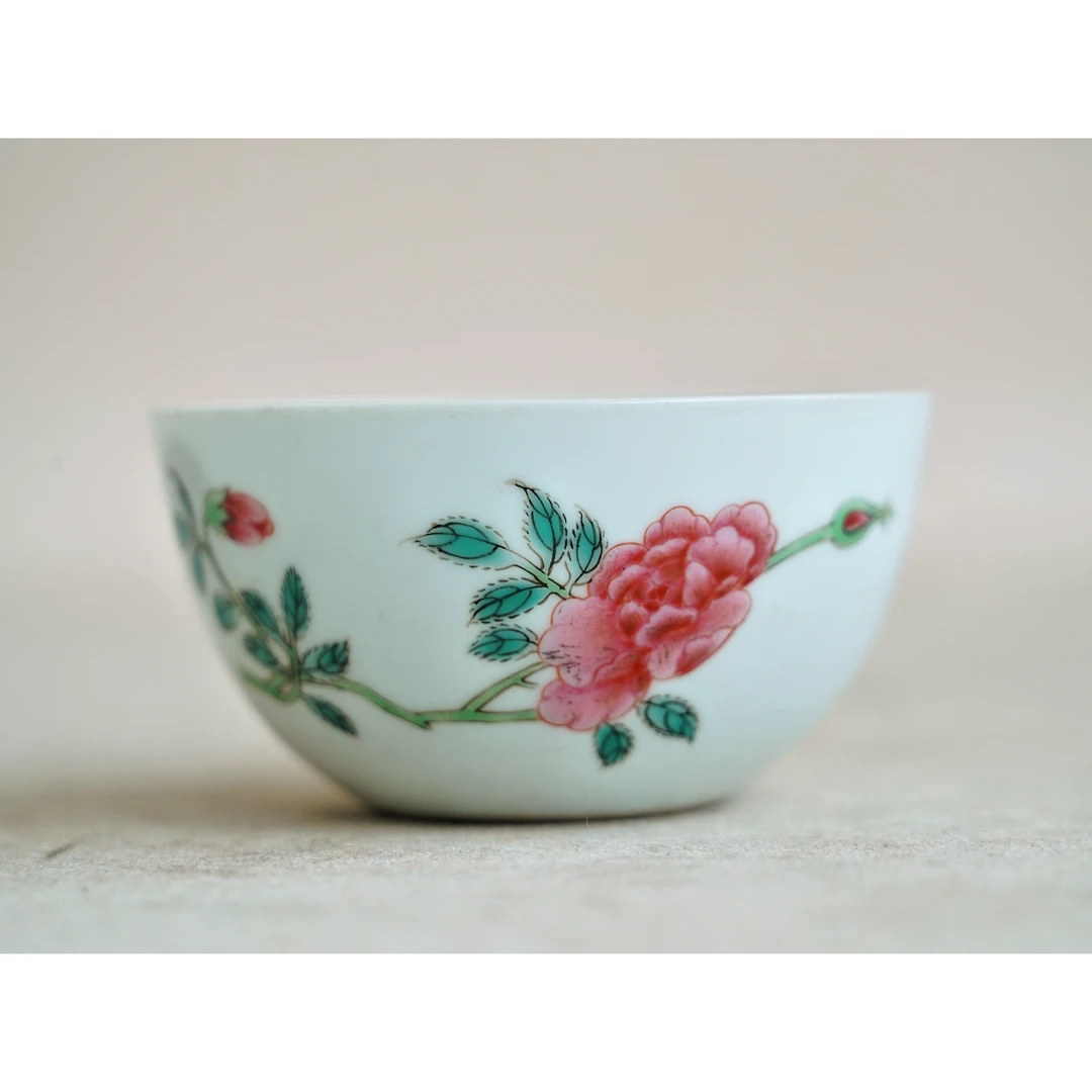 文华藏珍第372期拍品 11 清 粉彩花卉纹碗