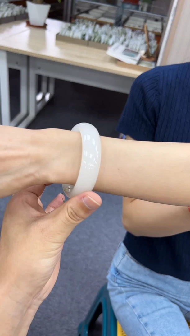 未镶嵌手镯和田玉58-59野牛沟028