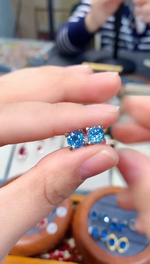 【闪购商品】托帕石耳钉银S925镶嵌天然