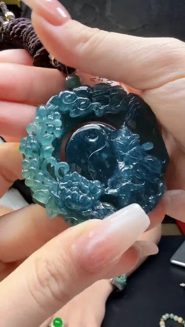 翡翠未镶嵌吊坠(不含链)111