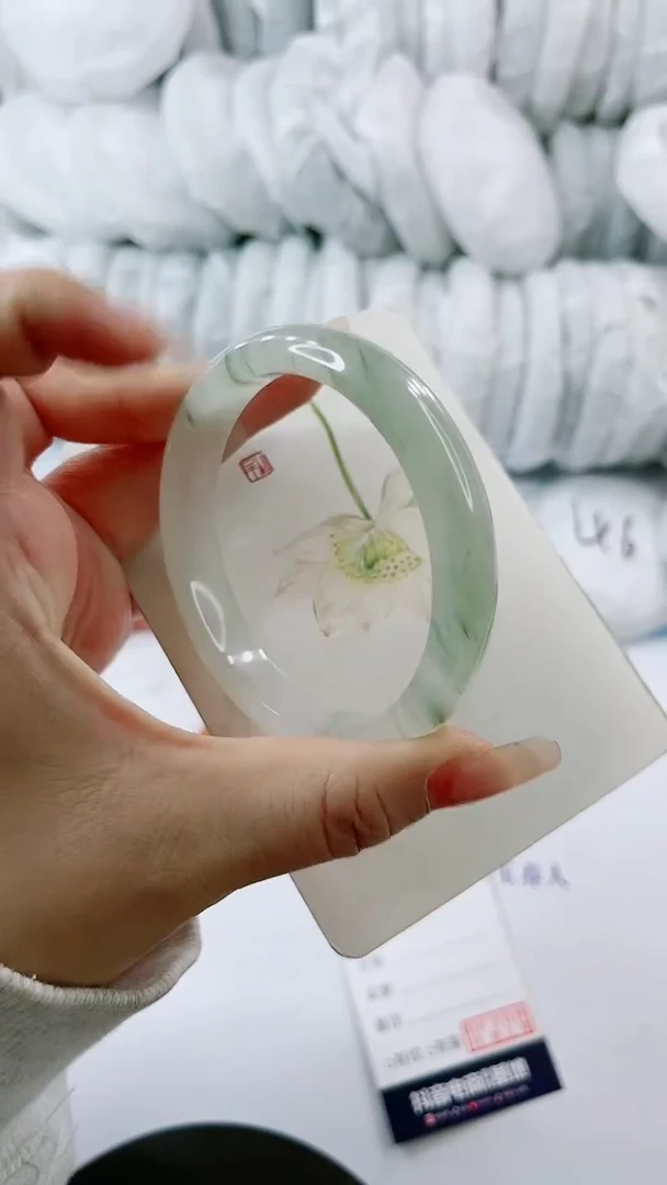 【闪购商品】石英质玉手镯未镶嵌0095427912-多样性发货