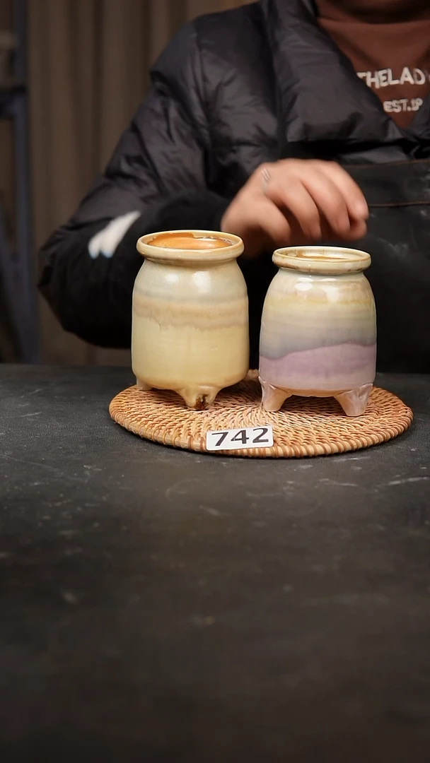 【闪购商品】瓷片 742泥泥手工花盆口6高10-11