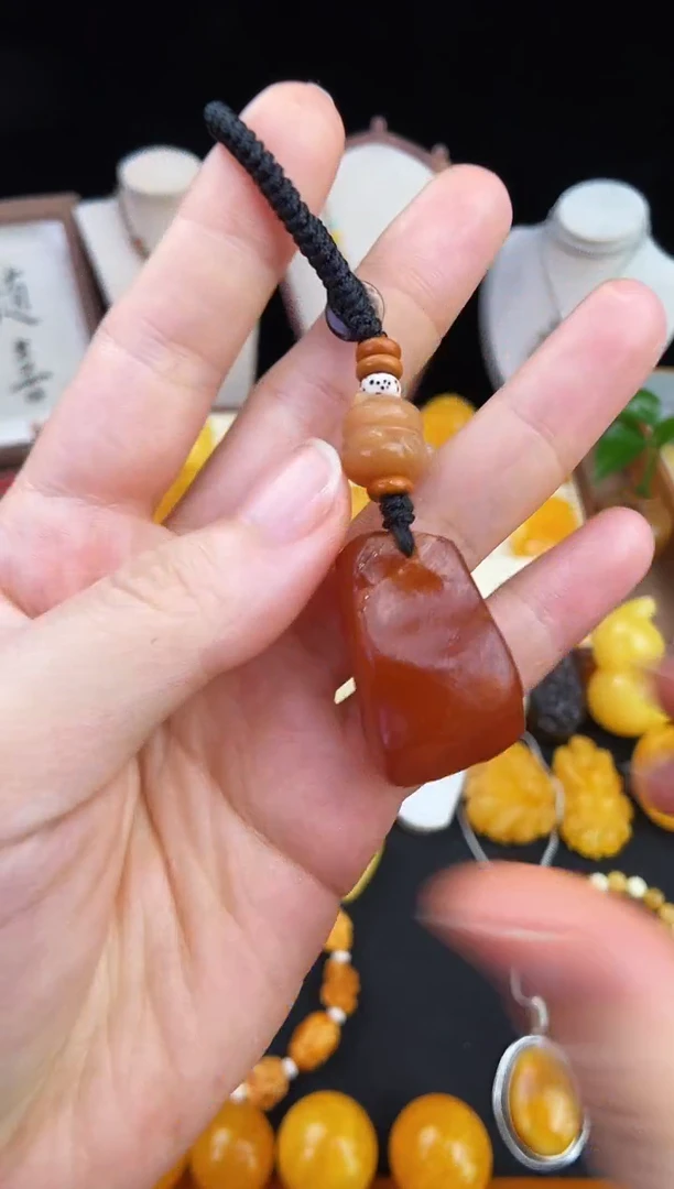 琥珀未镶嵌珠宝奇石柒月