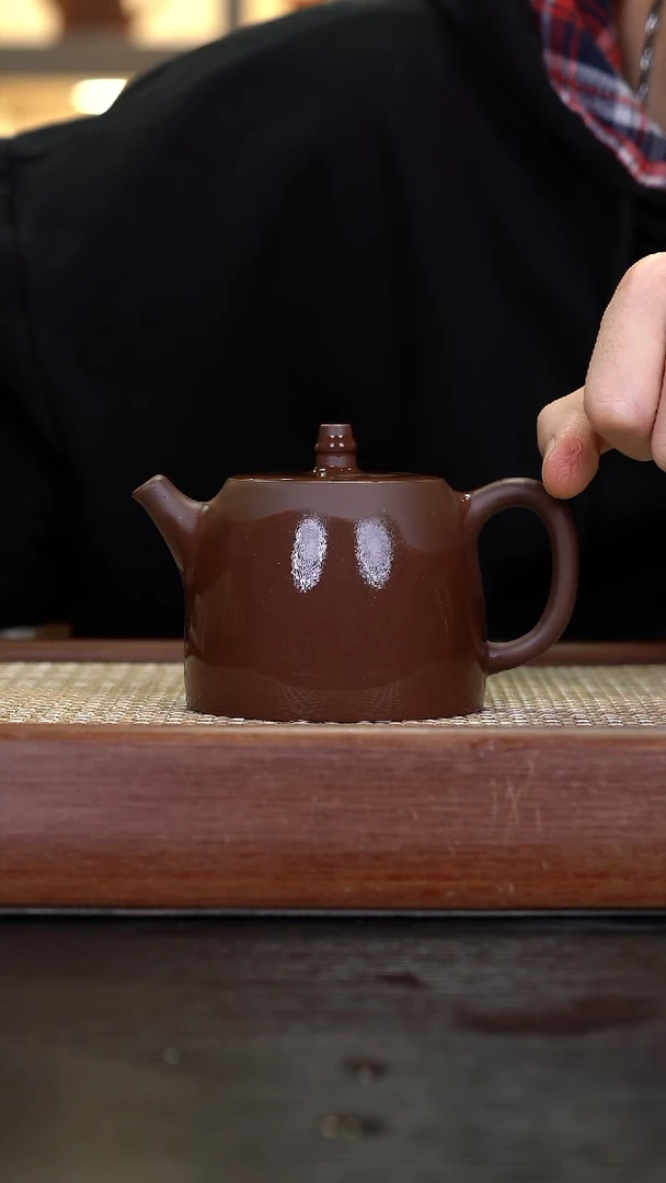 茶壶紫砂战旗革紫泥 汉铎