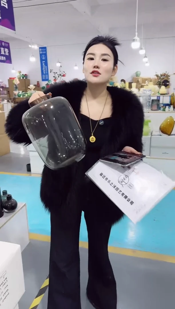 【闪购商品】无铅玻璃UU外贸仓-微瑕花瓶--LKWC