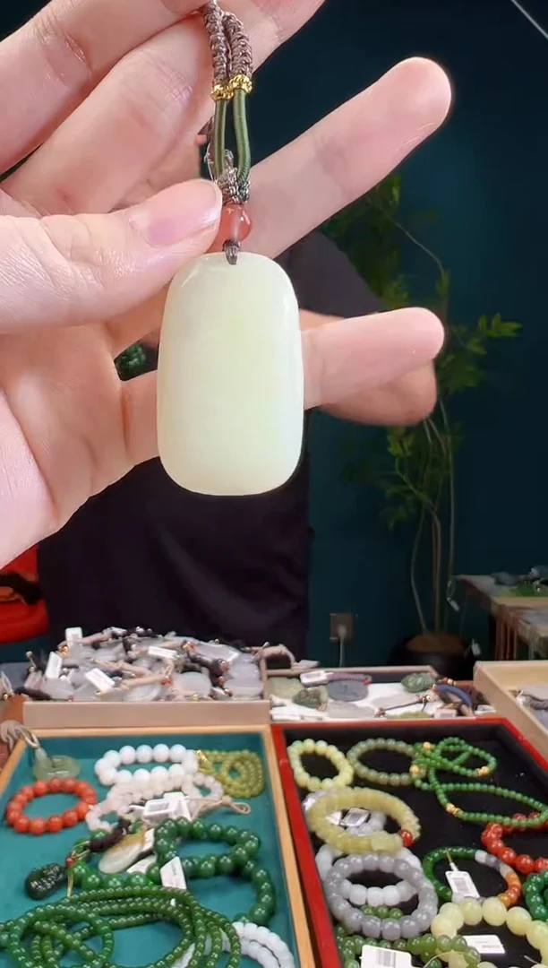 颈饰未镶嵌和田玉多样性发货 拍一单发一个