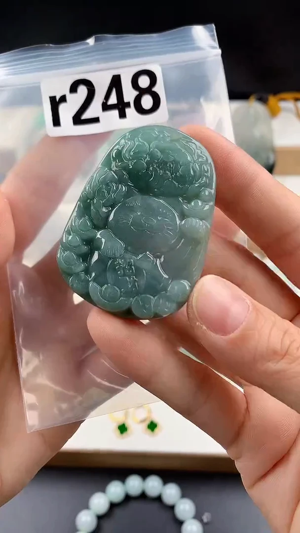 颈饰未镶嵌翡翠天然翡翠吊坠挂件