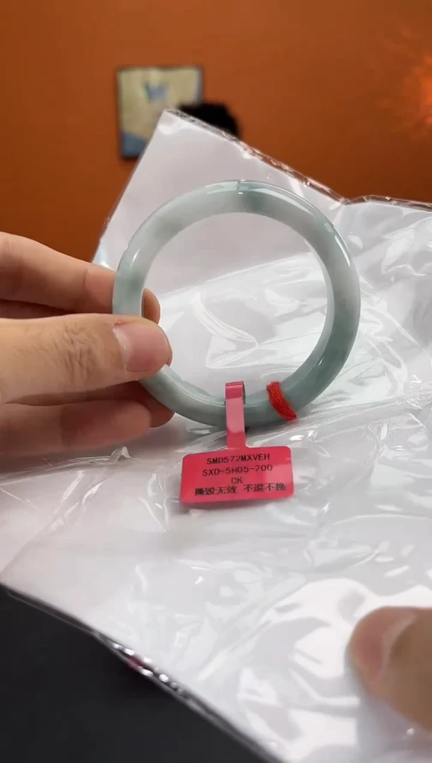 未镶嵌手镯翡翠翡翠手镯