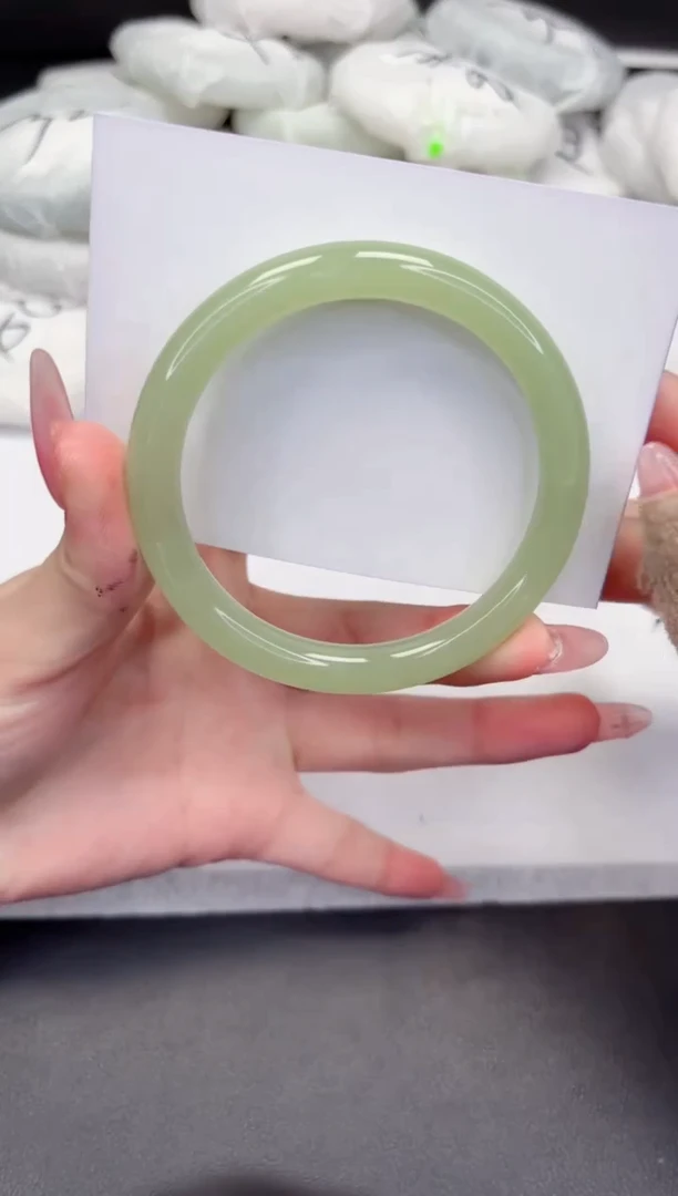 【闪购商品】石英质玉手镯未镶嵌316-57.7