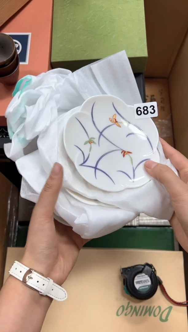 瓷片F**e+683中古商品谨慎参拍