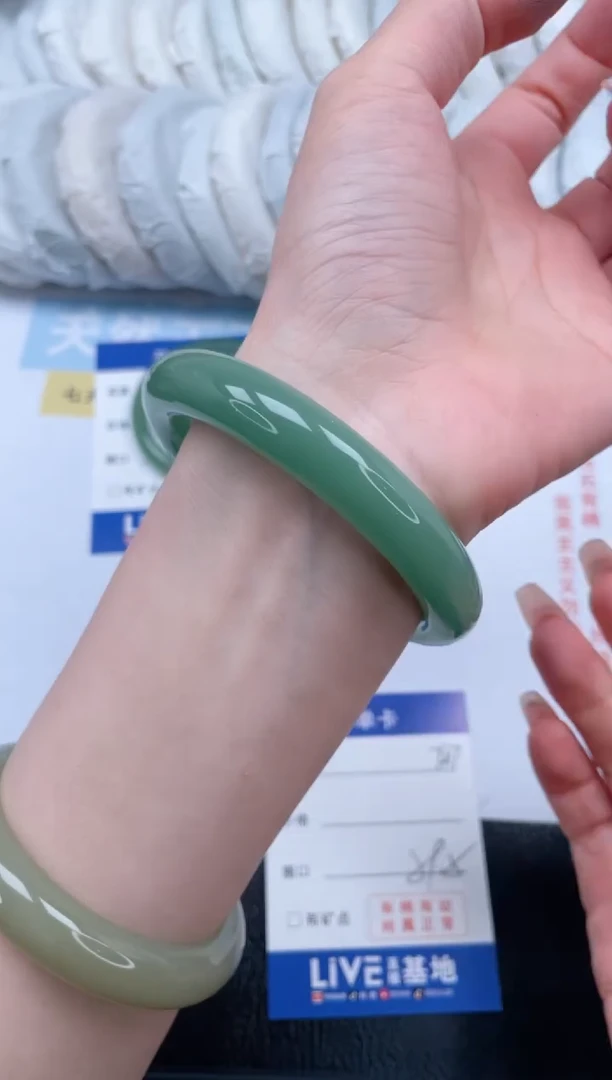 【闪购商品】石英质玉手镯未镶嵌T317-59.5