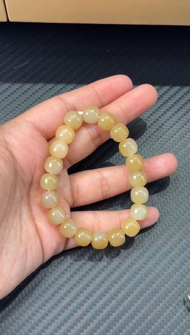 未镶嵌手串和田玉若羌微色差卡10