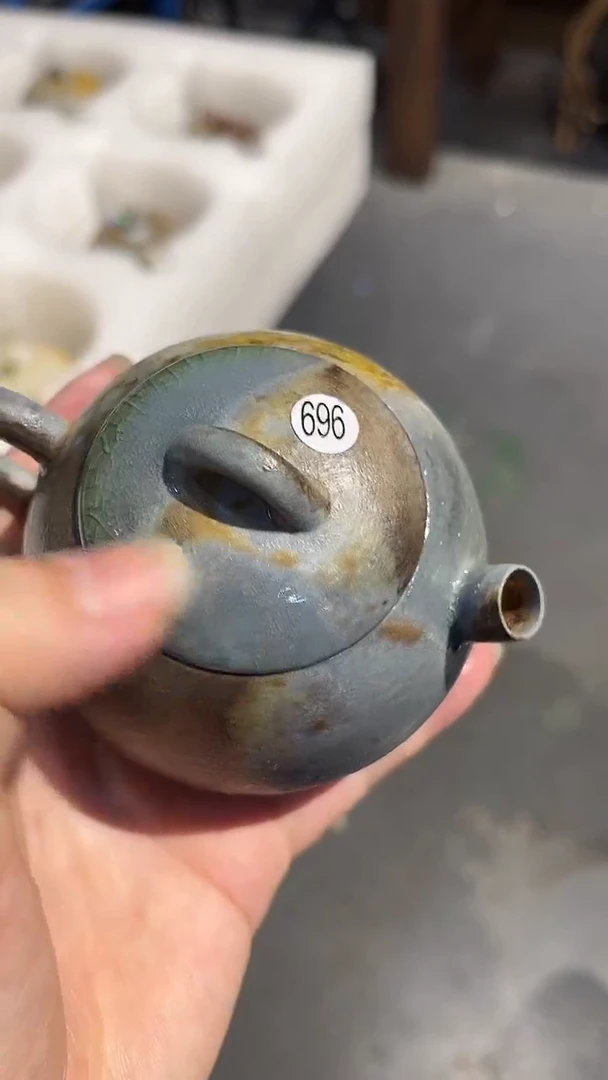 壶969号容量160-180ML有取钉痕迹玫瑰金泥