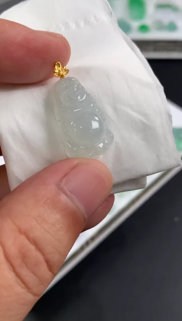 颈饰18K金镶嵌翡翠小*翡翠