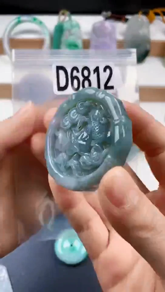 颈饰未镶嵌翡翠天然翡翠吊坠挂件