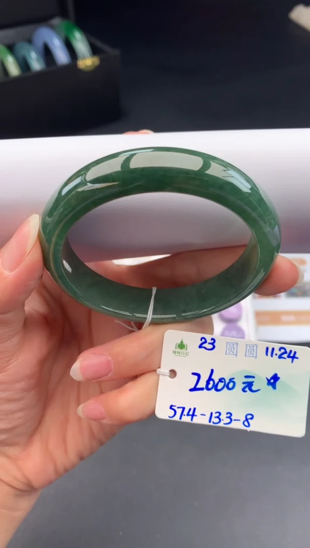 未镶嵌手镯翡翠没**恼翡翠自带#送人#，假一赔三
