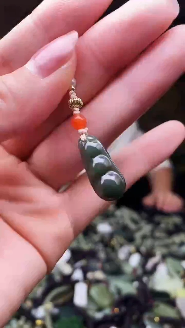 颈饰未镶嵌和田玉多样性发货，拍一发一