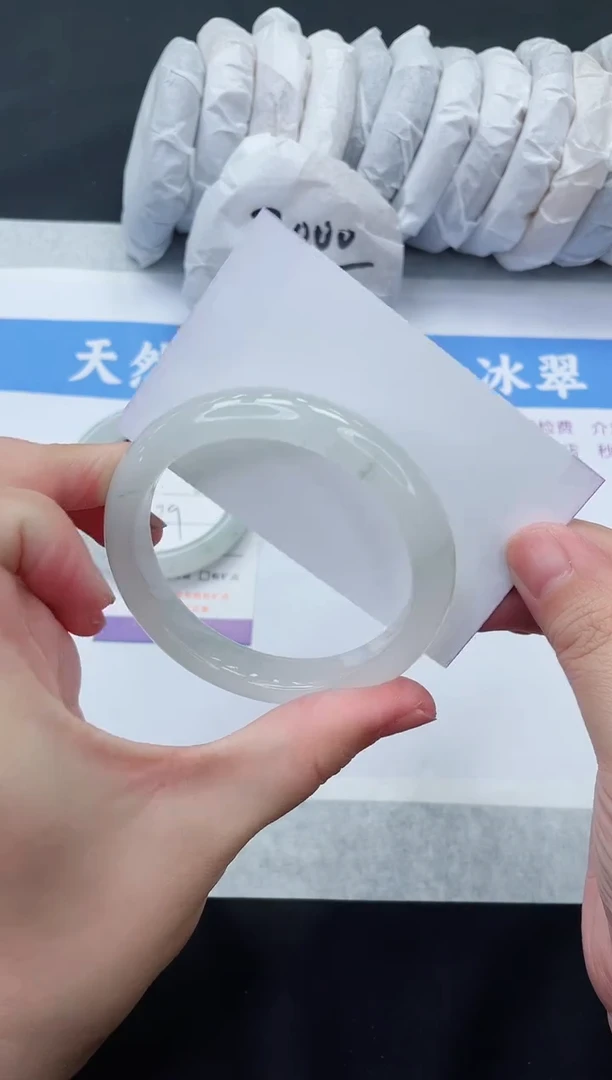 【闪购商品】石英质玉手镯未镶嵌134-57+