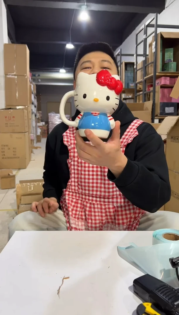 【闪购商品】杯陶瓷条纹kt全身杯