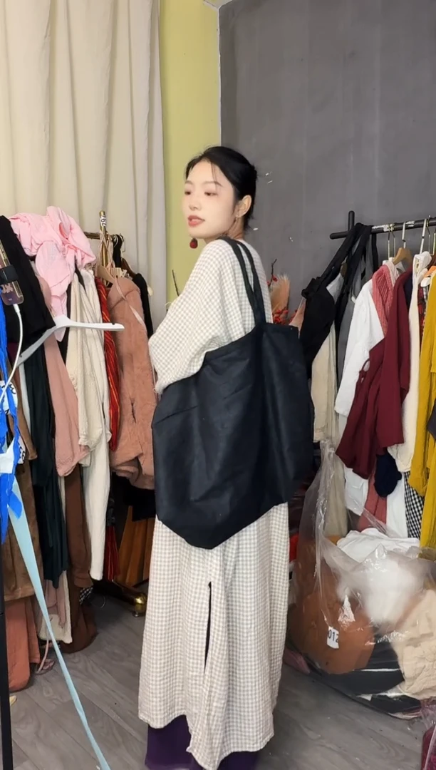 麻棉麻有点植绒..............黑包包