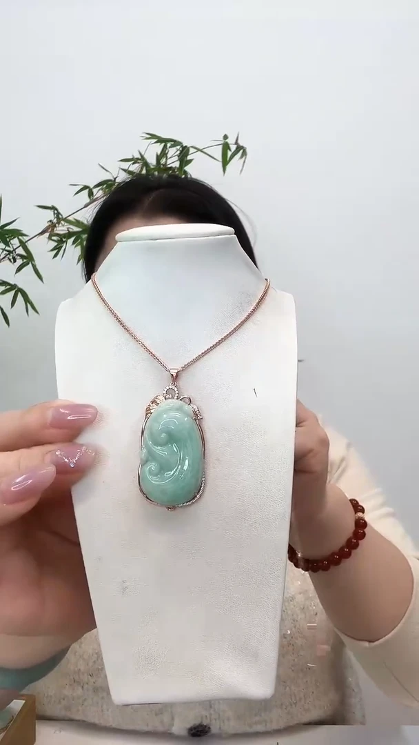 【闪购商品】翡翠吊坠(赠链)银S925镶嵌如意玫瑰边